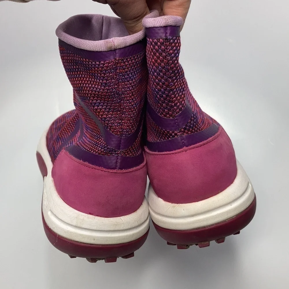 Lands’ End Action‎ pull on boots size 6 youth